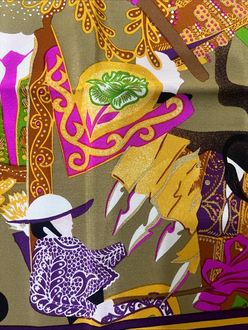 Balenciaga Purple and Gold Printed Silk Scarf. 100% silk - Picture 6 of 13